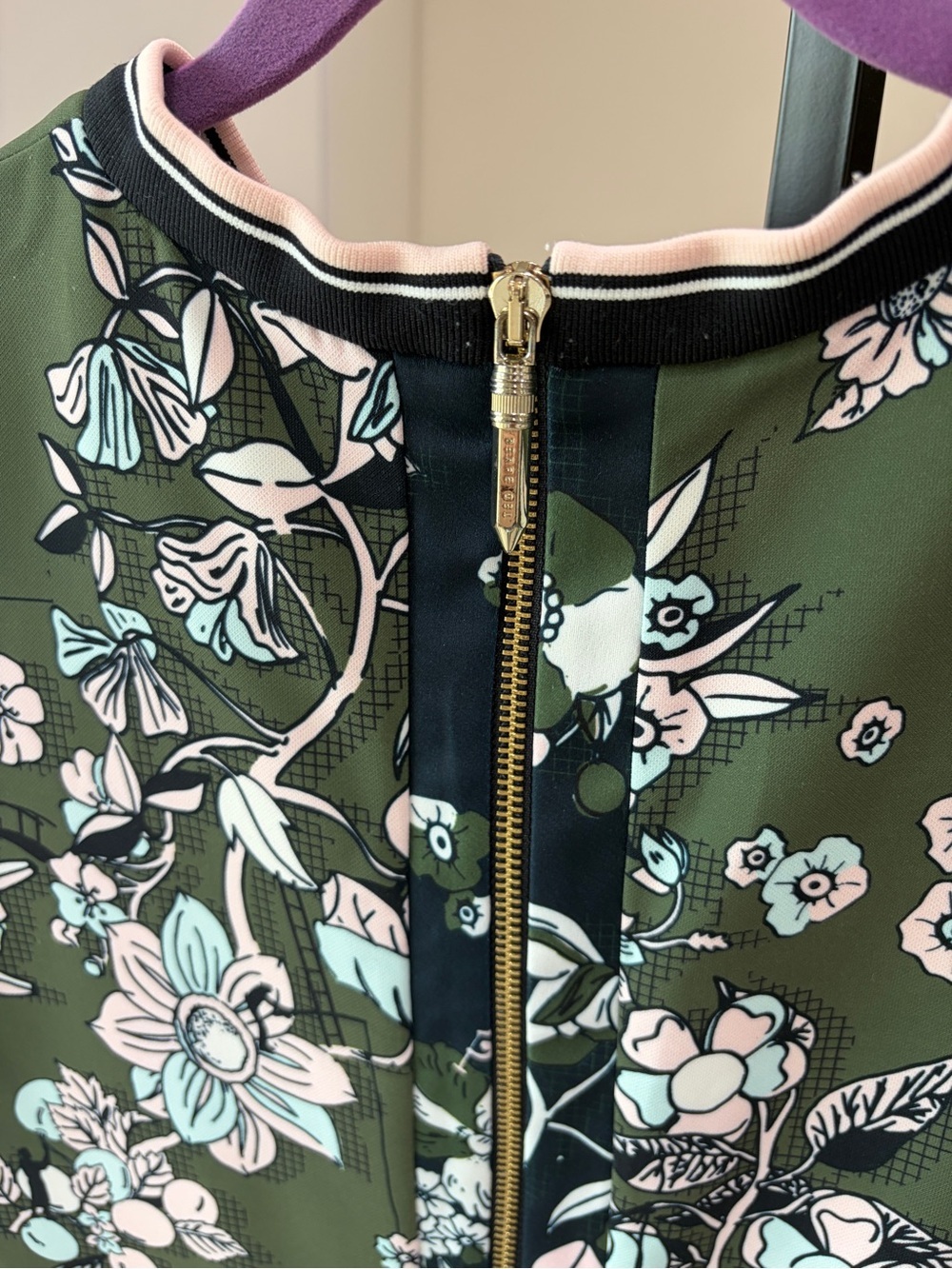 Ted Baker London Green Floral Print Hoster Shift Dress - Picture 7 of 11